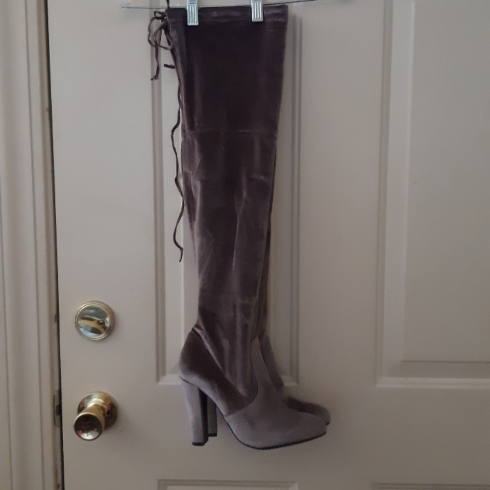 NWOT Steve Madden Taupe Heeled Over the Knee Boots